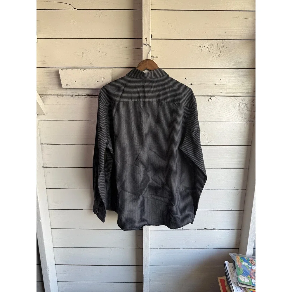 Van Heusen Studio Mens XL Slim Fit Pinstripe Button Down Dress Shirt Black White